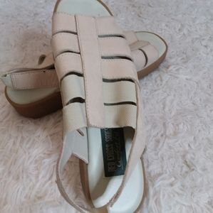 3/$30 Red Cross Comfort Fit Landscape beige canvas and leather sandals sz 7.5M